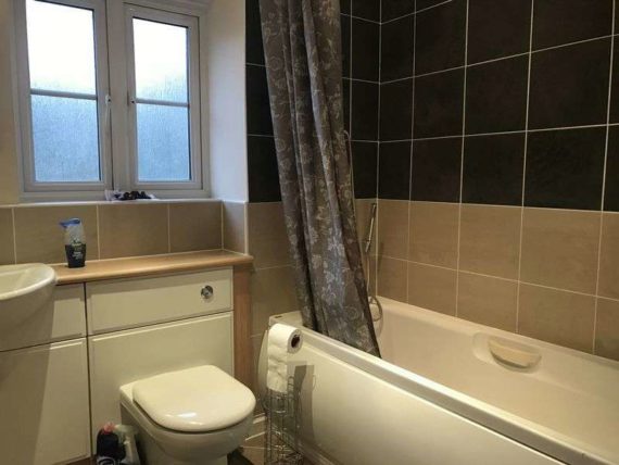 2 bedroom Flat to re...